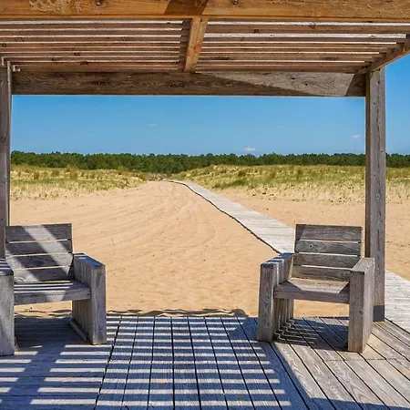 Semesterbostad Amazing In La Faute-sur-Mer